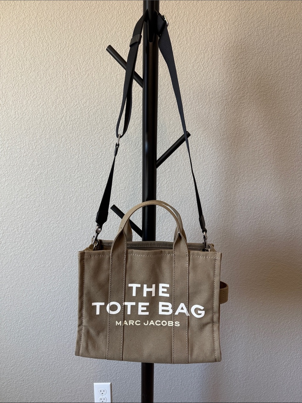 Marc Jacobs Canvas The Tote Bag in Khaki with White Logo